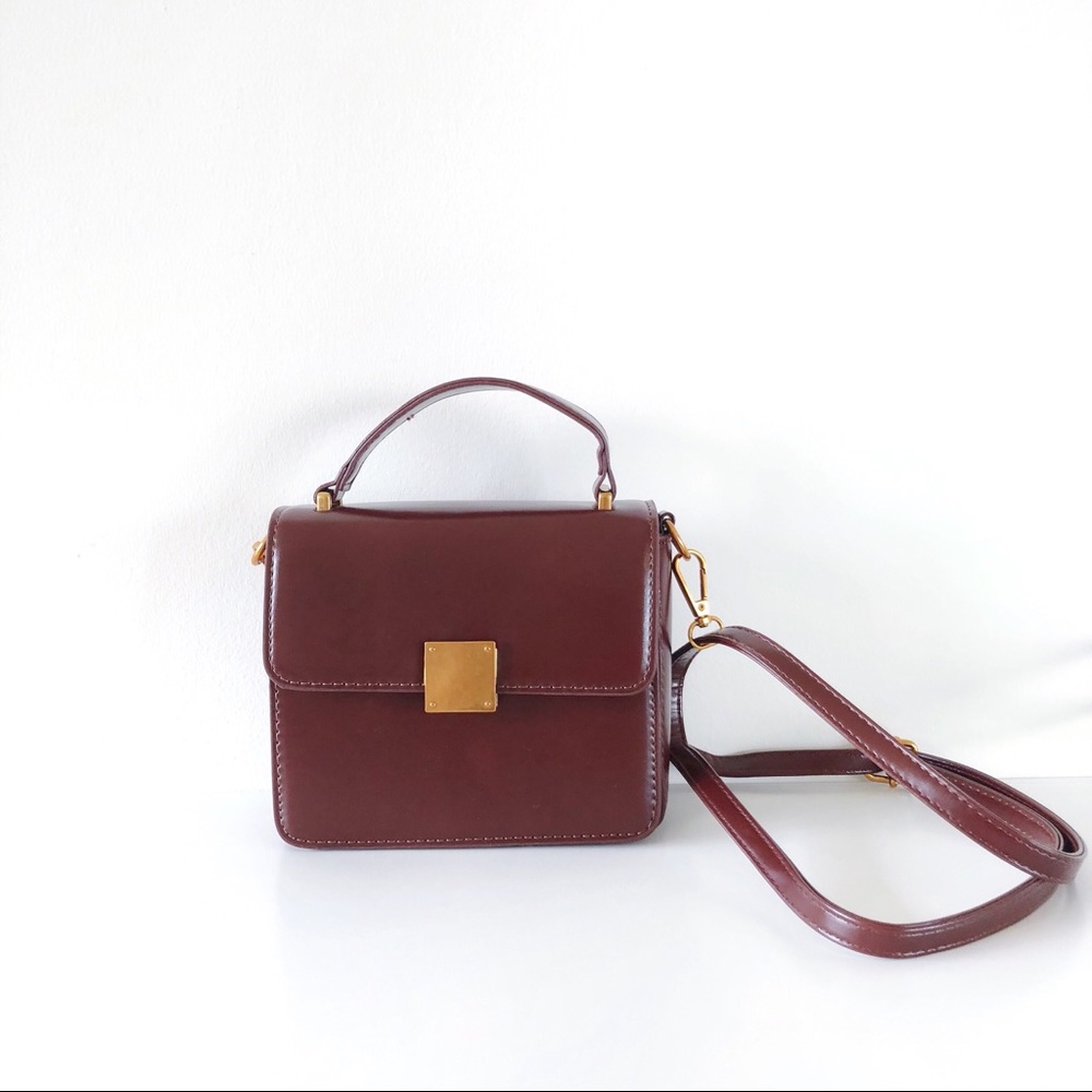 LAST ONE burgundy square shoulder crossbody bag - Picture 4 of 6